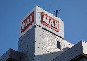 Max's exterior, logo and signage